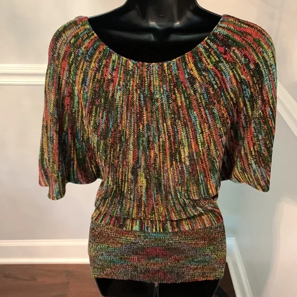 Forever 21 Rainbow Flutter Sleeve Knit Top Size S - Picture 4 of 8